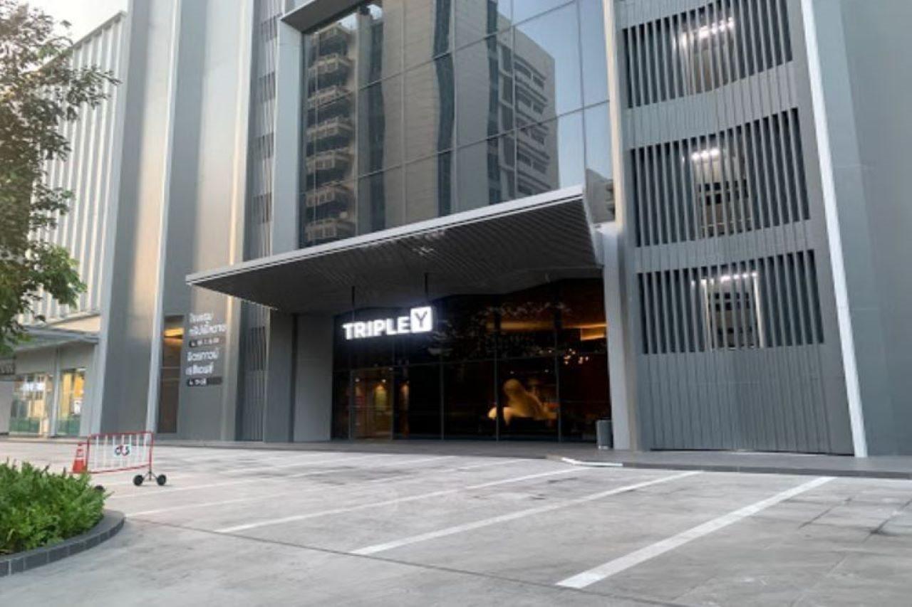 Triple Y Hotel Bangkok Exterior foto